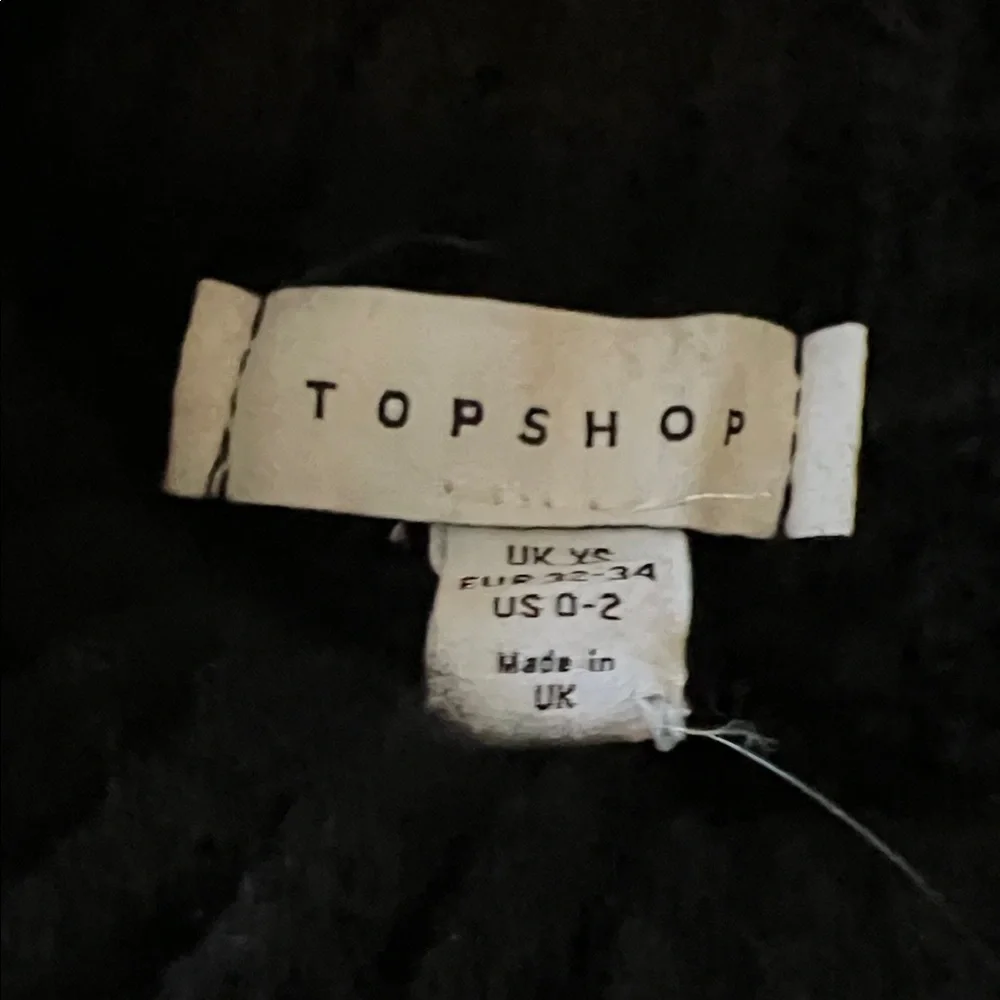 TOPSHOP Oversized Black & White Striped Sweater US 0-2 NWT YAY! ❤️